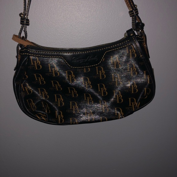 Purse - Picture 2 of 3